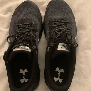 BRAND NEW UNDER ARMOUR charged escape 3